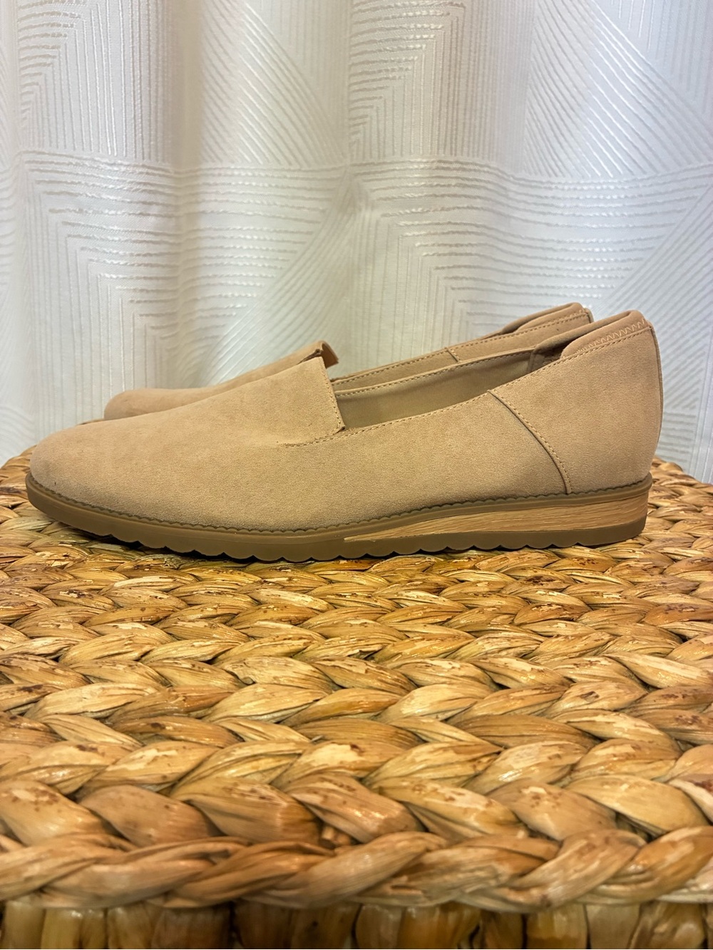 Dr Scholl’s Jetset Faux Suede Slip On Loafers Lt Beige Women’s Sz 8.5 NEW